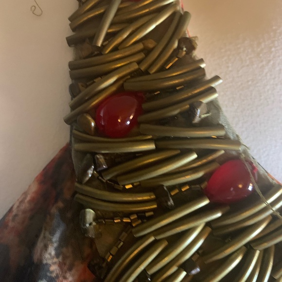 Alice + Olivia gorgeous gown. Unique beading at the top. The colors are fab! Am - Picture 12 of 15